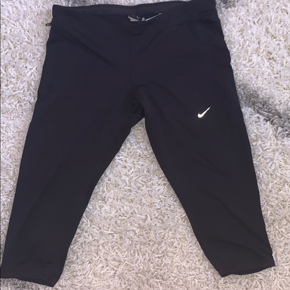 Nike Dri-Fit Cropped Leggings